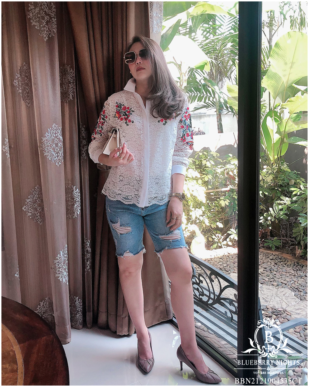 Sale++#Blueberry Nights B3641 เสื้อเชิ้ตลูกไม้อิตาลีปักลายดอกไม้ ผ้าลูกไม้อิตาลีเกรดพรีเมี่ยมเนื้อนุ่มเบาใส่สบายมากค่ะ แพทเทิร์นเสื้อเชิ้ตกระดุมหน้ายาวตลอด ดีเทลด้านหน้าปักดิ้นลายดอกไม้สวยหรูค่ะ มีซับในทั้งตัว ♡เหมาะสำหรับสาวๆรอบอก(36-44)♡ ร