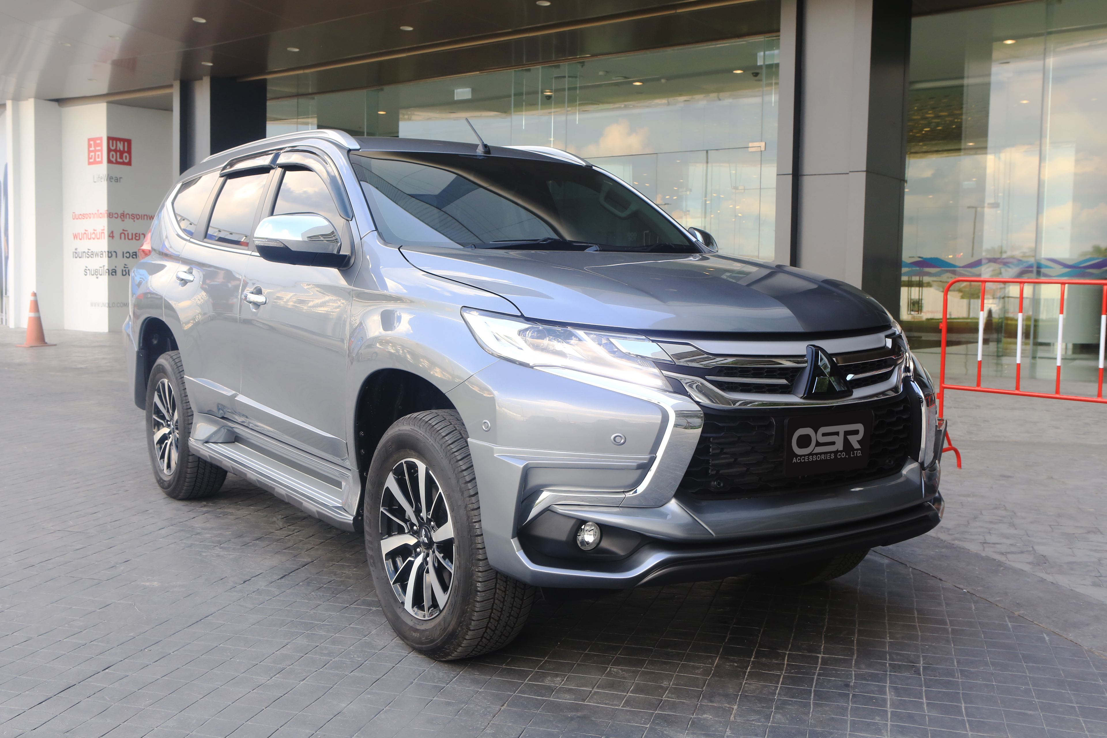 ชุดแต่งรถ สเกิร์ต-สปอยเลอร์ Pajero Sport 2016 ทรง J-TECK by OSR