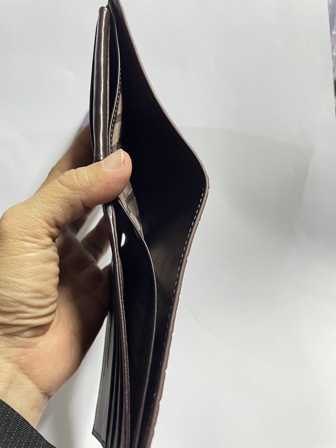 กระเป๋าหนังจระเข้แท้ หนังท้อง