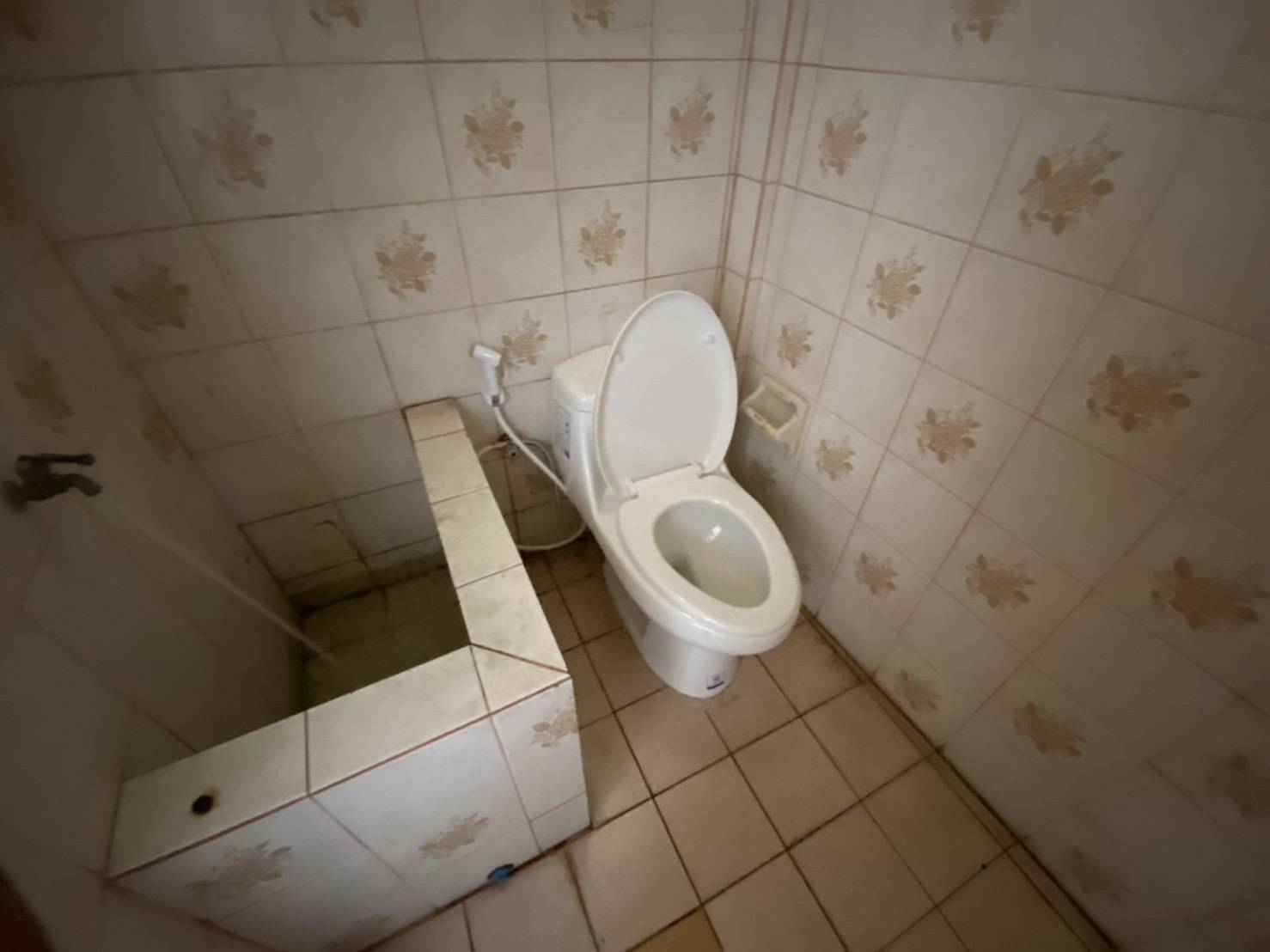 76938-ขายอาคารพาณิชย์ ซอยไกรเกรียงยุค วชิรปราการ ชลบุรี