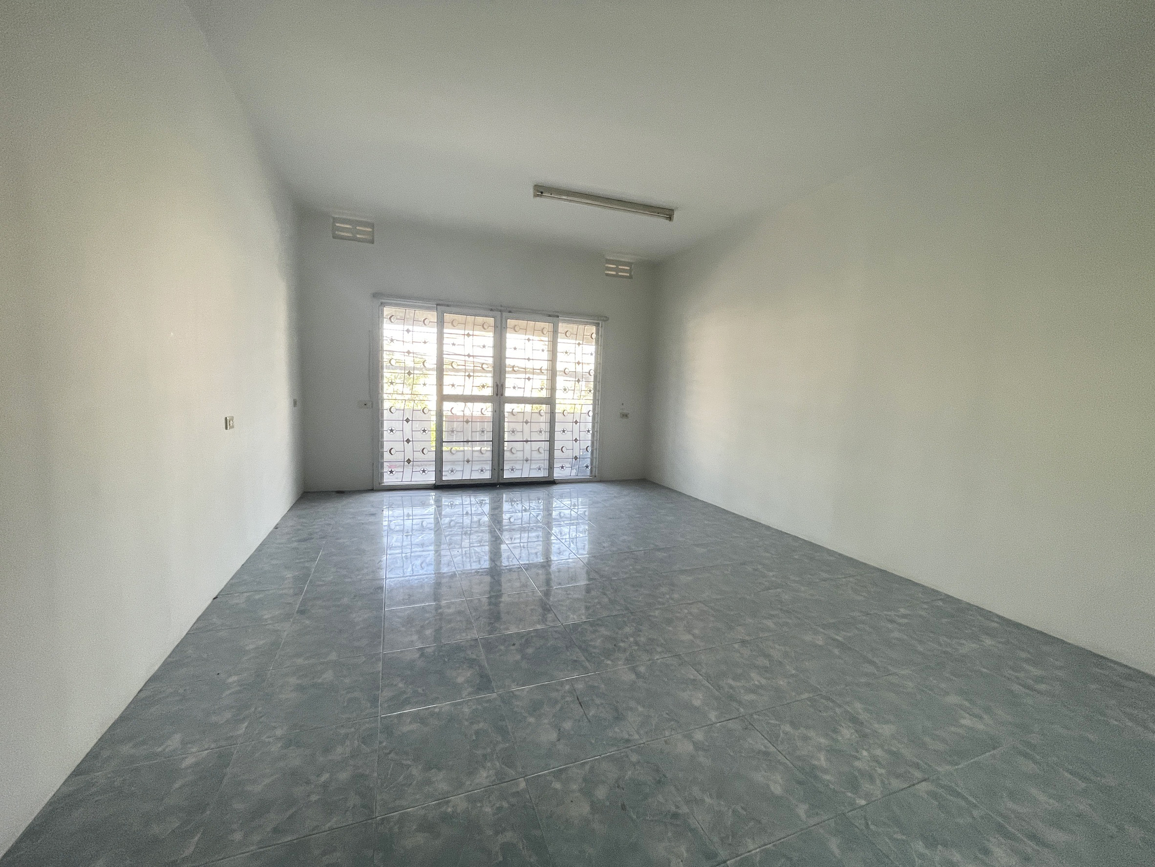 76993-ขายทาวน์เฮ้าส์ อีสแลนด์ แอนด์ เฮ้าส์ ดอนหัวฬ่อ ชลบุรี