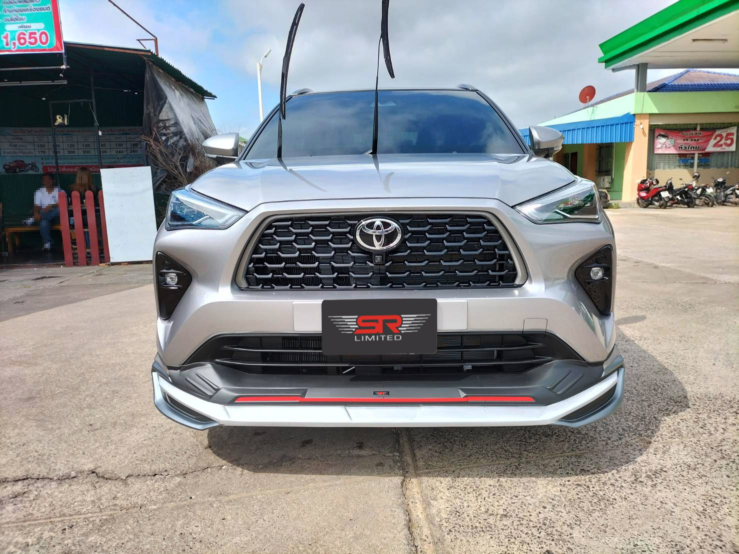 ชุดแต่งรถ-สเกิร์ต-อุปกรณ์แต่งรถ New Toyota Yaris Cross 2023-2024