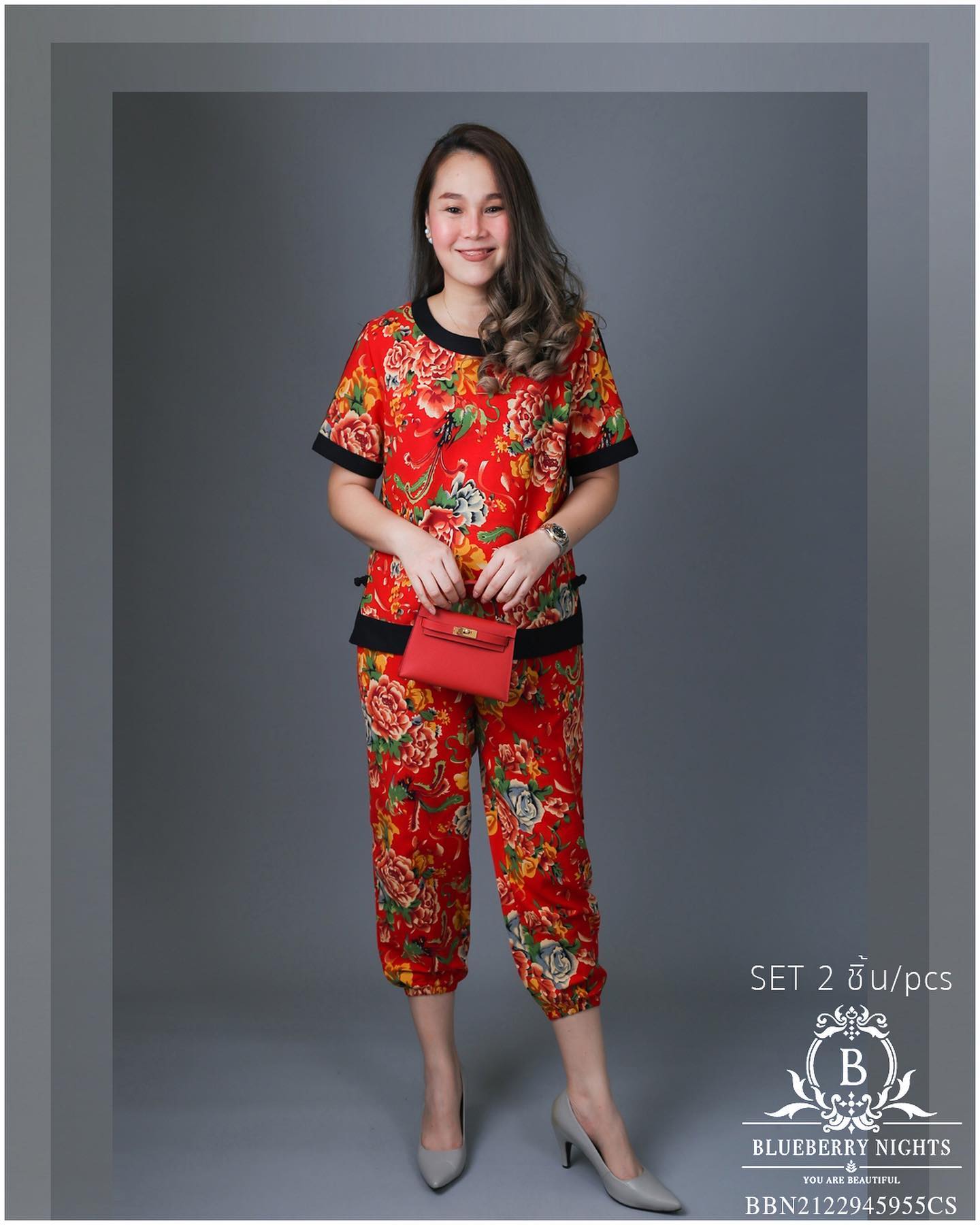 Sale++#Blueberry Nights 14126 NEW ต้อนรับเทศกาลตรุษจีน 🧧 ☆ SET : 2ชิ้น / 2PIECES ☆ ชุดเซ็ตผ้าฝ้ายธรรมชาติ เสื้อผ้าฝ้ายธรรมชาติเนื้อดีเกรดพรีเมี่ยม เนื้อผ้านุ่มใส่สบายมากๆๆ ดีเทลพิมพ์ลายสีสันสดใส แพทเทิร์นกางเกงสีพื้นขายาว เอวยางยืดอิ