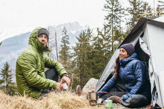 🔥เสื้อกันหนาว 🔥เสื้อแจ็คเก็ตผู้ชายมีฮู้ดสำหรับเทรคกิ้งบนภูเขารุ่น TREK 100