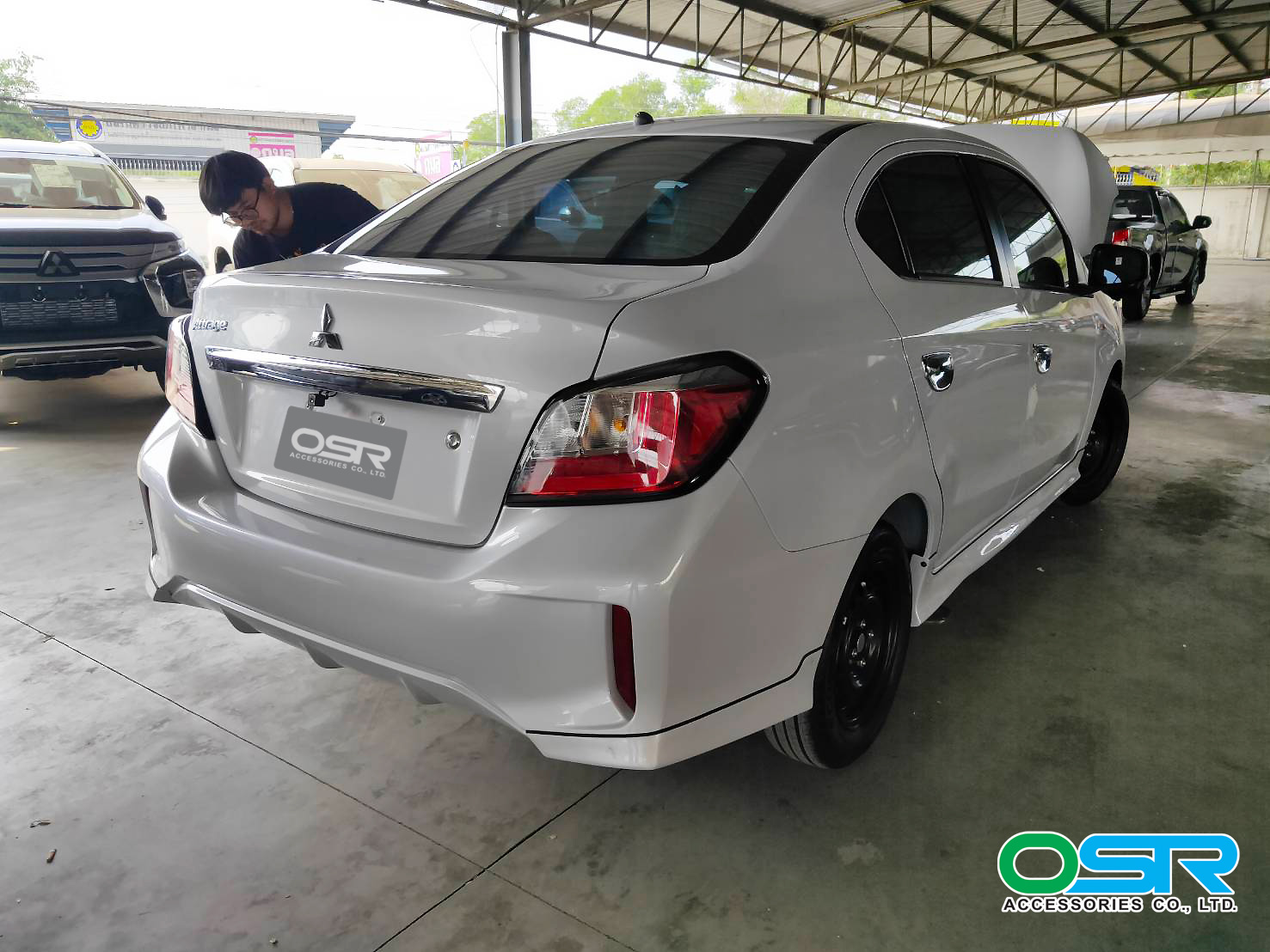 ชุดแต่งรถ สเกิร์ต-สปอยเลอร์ New Mitsubishi Attrage ทรง OEM By OSR