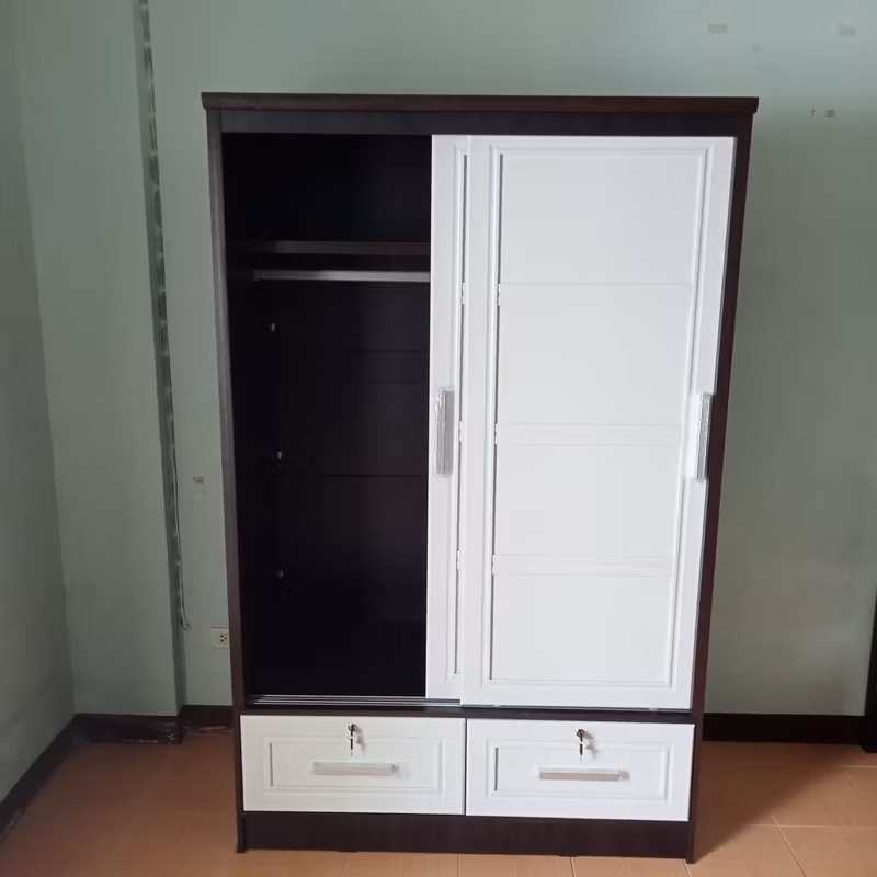 ตู้เสื้อผ้า บานเลื่อน ประตูทึบ ขนาด 4 ฟุต สีขาวโอ๊ค