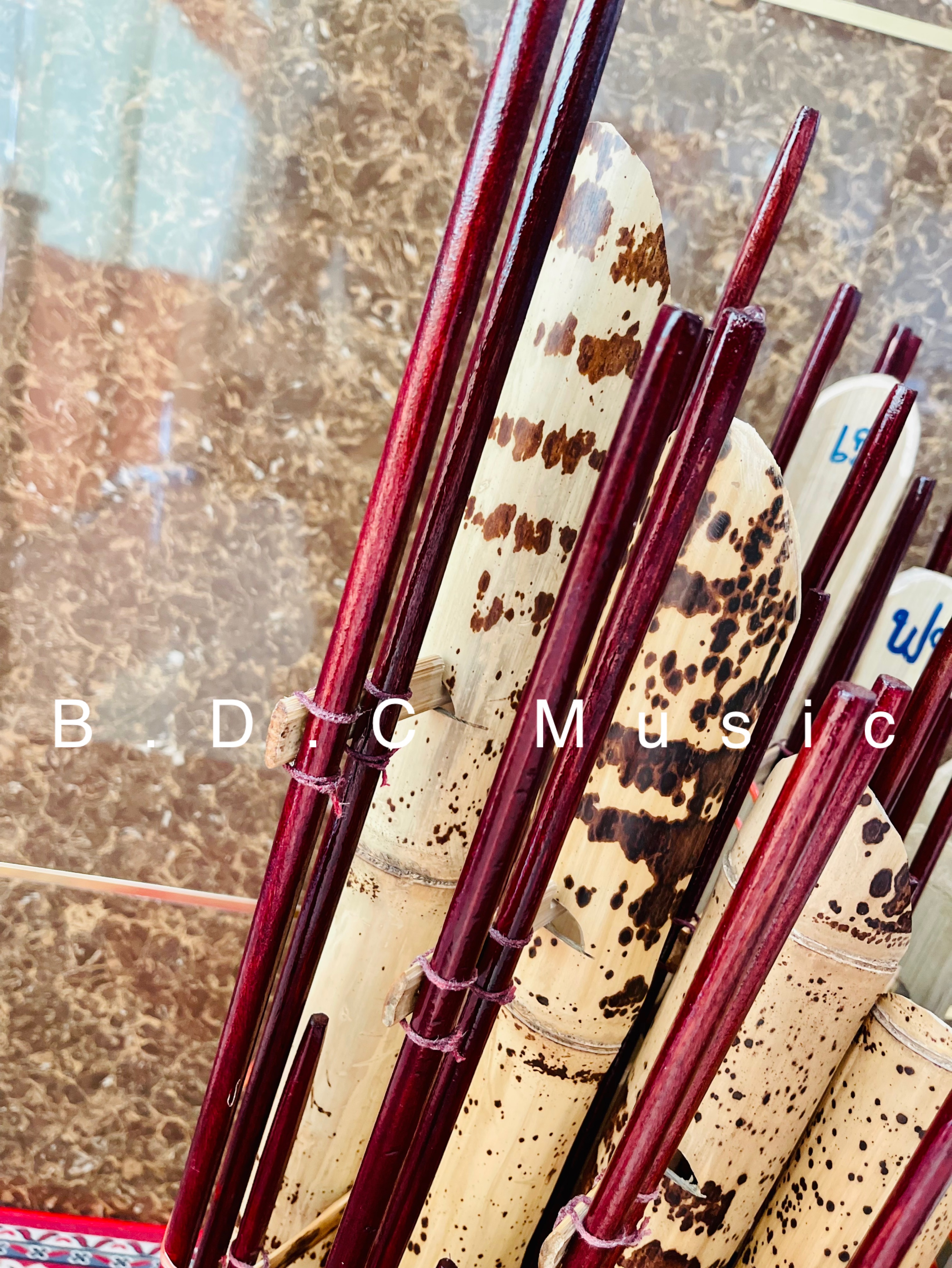 อังกะลุง ราคา 7,390 - 7,990 - 8,500สนใจติดต่อ Line: @bdc_music โทร. 086-2032849