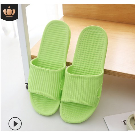 รองเท้าแตะ รองเท้ากันลื่น รองเท้าแตะ ใส่ในบ้าน และห้องน้ำ ทำจากยาง EVA เนื้อนิ่มมาก ใส่ได้ทั้งชายและหญิง