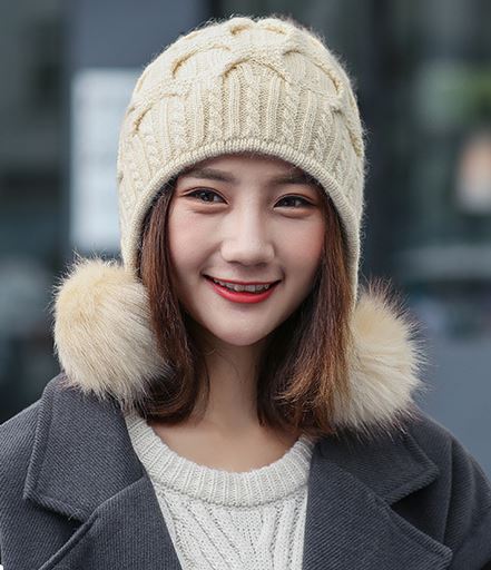 หมวกไหมพรมสีครีมสวยน่ารัก