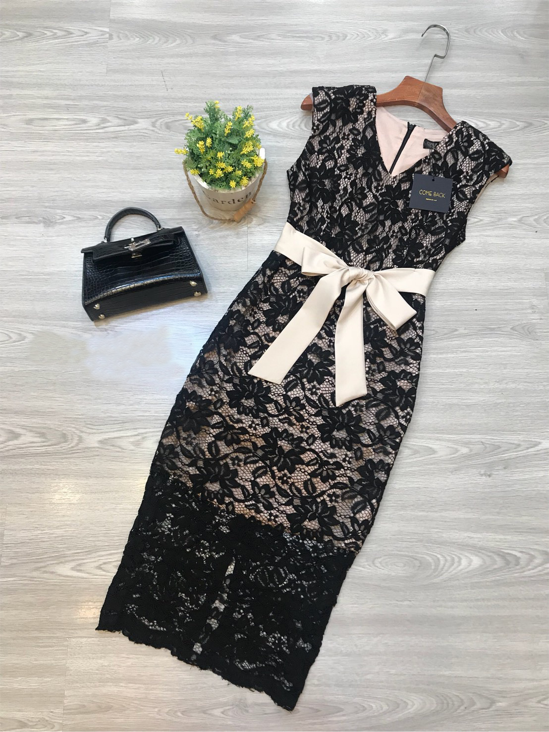 DS0112 เดรสลูกไม้ ชุดลูกไม้ ชุดไปงานแต่ง เดรสออกงาน ชุดออกงาน มินิเดรส เดรสสั้น ชุดทำงาน dress