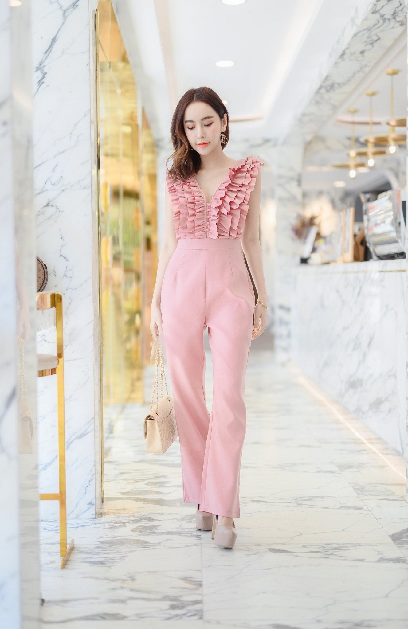 JS00105 จั๊มสูทขายาว จั๊มสูทออกงาน จั๊มสูทเกาหลี จั๊มสูทแขนกุด จั๊มสูทแฟชั่น จั๊มสูท (สีชมพู)