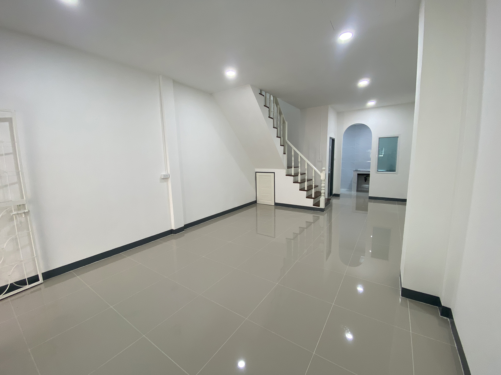 83451-ขายทาวน์เฮ้าส์ เอเชียโฮมทาวน์ 2 บางกรวย-ไทรน้อย นนทบุรี