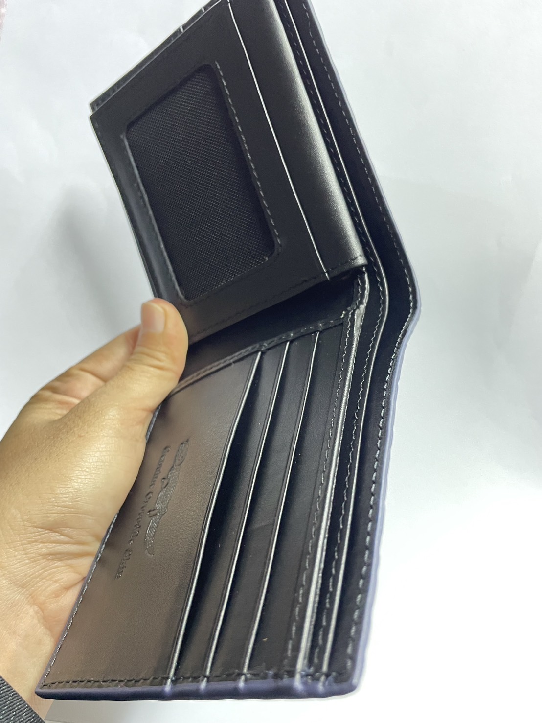 กระเป๋าหนังจระเข้แท้ หนังท้อง