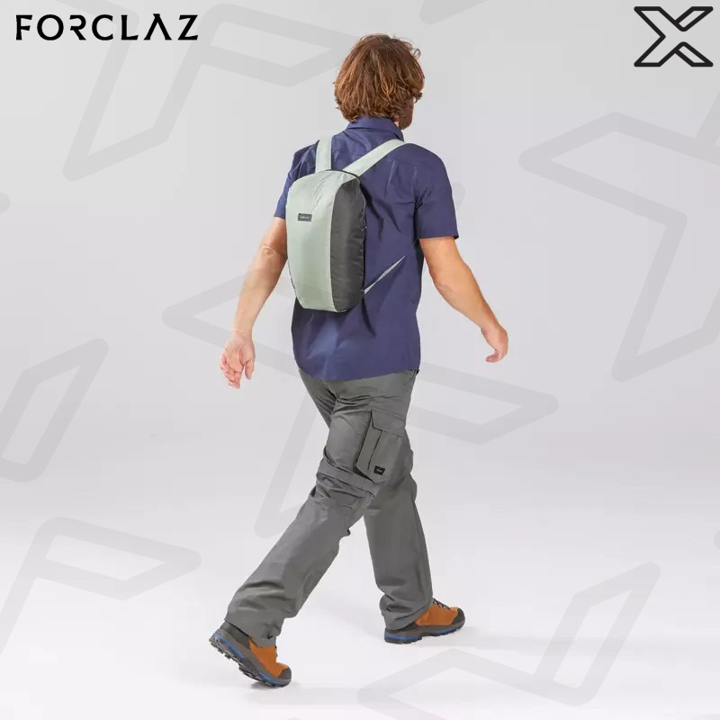 FORCLAZ เป้สะพายหลังสำหรับเดินทางเทรคกิ้งขนาด 10 ลิตรรุ่น Travel (สีกากี)