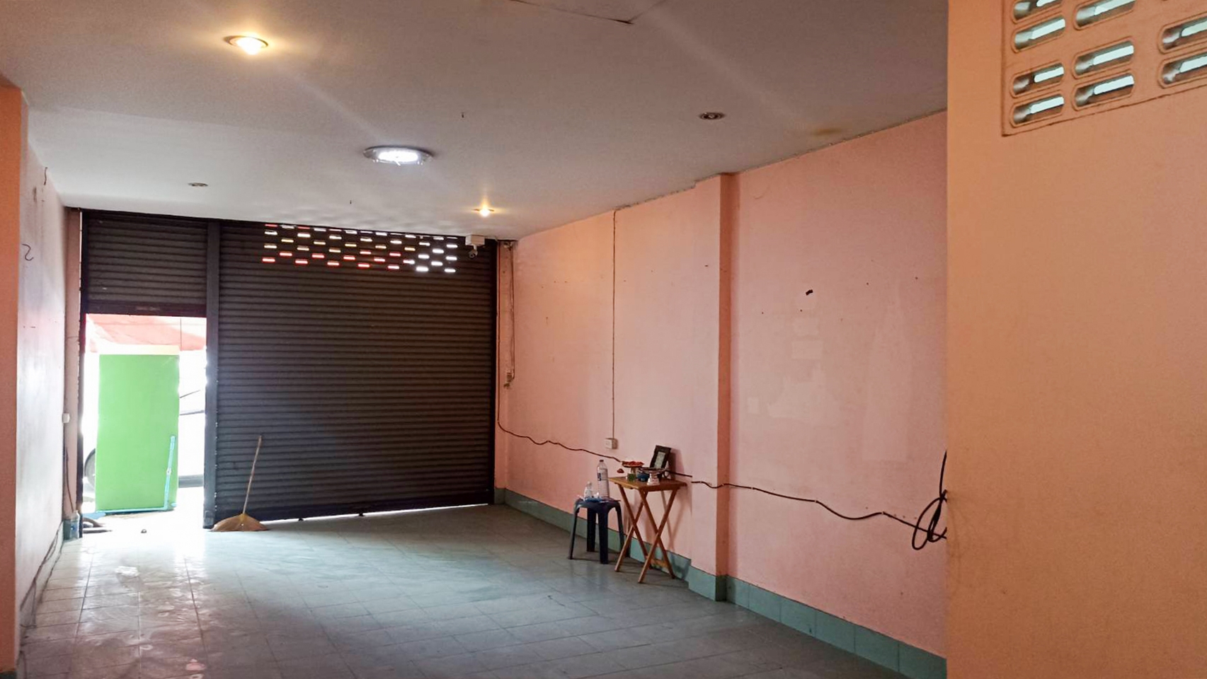 76916-ขายอาคารพาณิชย์ ซอยตึกน้ำ ถนนสุขุมวิท บ้านสวน ชลบุรี