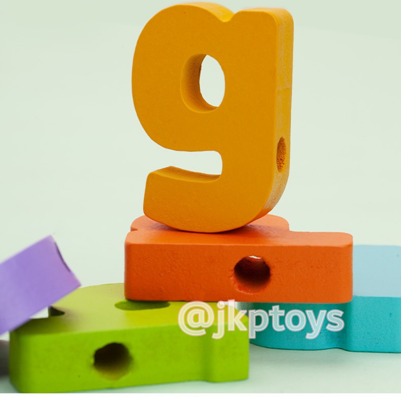 ของเล่นไม้เสริมพัฒนาการ 3 in 1 กระดานจับคู่ A-Z เล่นร้อยเชือกได้ ด้านหลังเป็นไวท์บอร์ด