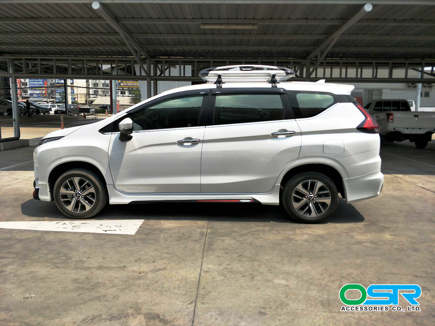 ชุดแต่งรถ-สเกิร์ต-อุปกรณ์แต่งรถ Mitsubishi Xpander ทรง Vazoomer-X By OSR