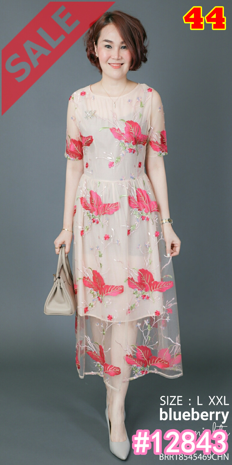 Sale++Blueberry Nights**12843**พรีเมี่ยมคลาสสิคแม็กซี่เดรสปักดิ้นสีลายดอกไม้ คอลเลคชั่นสุดหรู PREMIUM CLASSIC MAXI-DRESS WITH EMBROIDERY LUXURY COLLECTION BLUEBERRY-NIGHTS ผ้าตาข่ายอิตาลีเนื้อนุ่มปักลายดอกไม้เกรดพรีเมี่ยมอย่างดีพริ้วสวยใส่สบายค่ะ แพทเทิร์