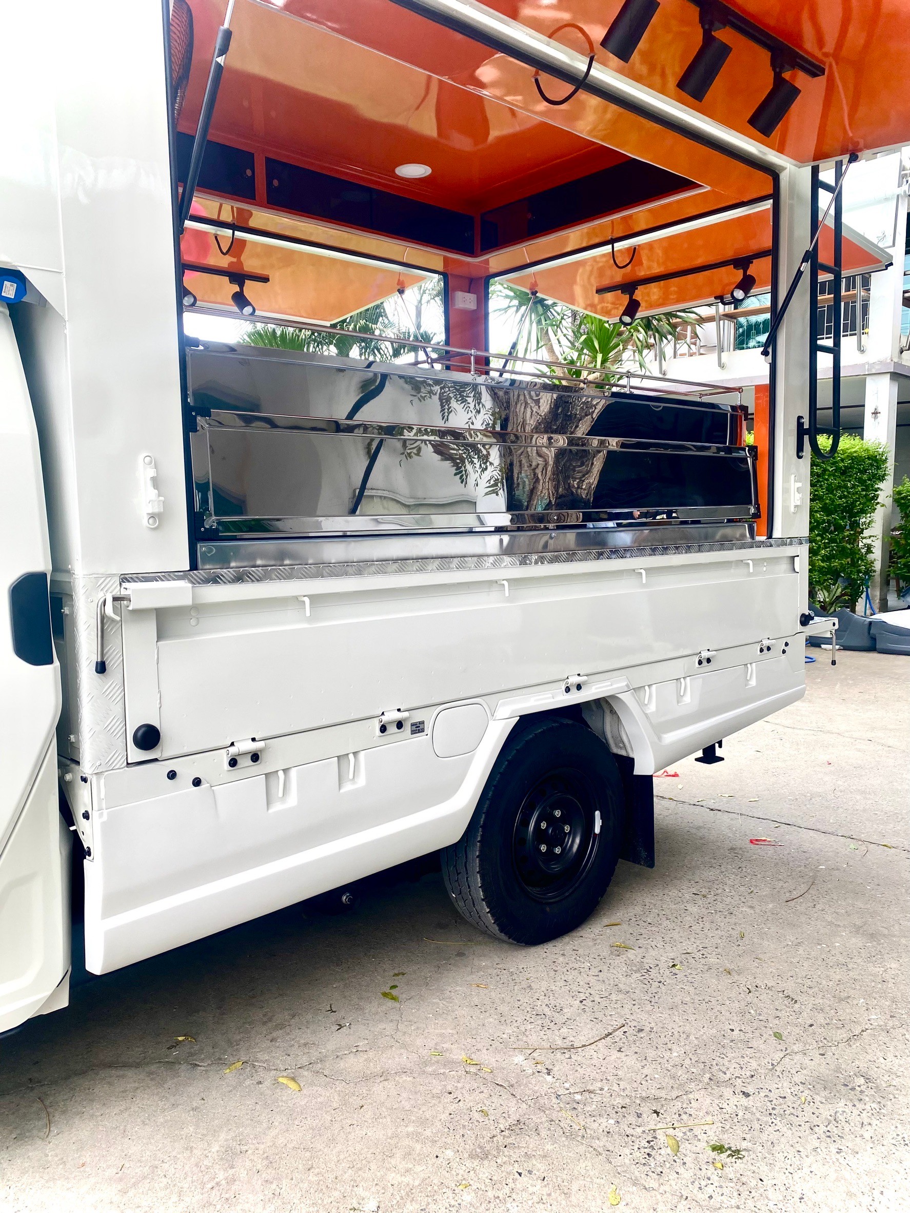 ชุดแต่งรถ-สเกิร์ต-อุปกรณ์แต่งรถ Toyota Hilux Champ 2023