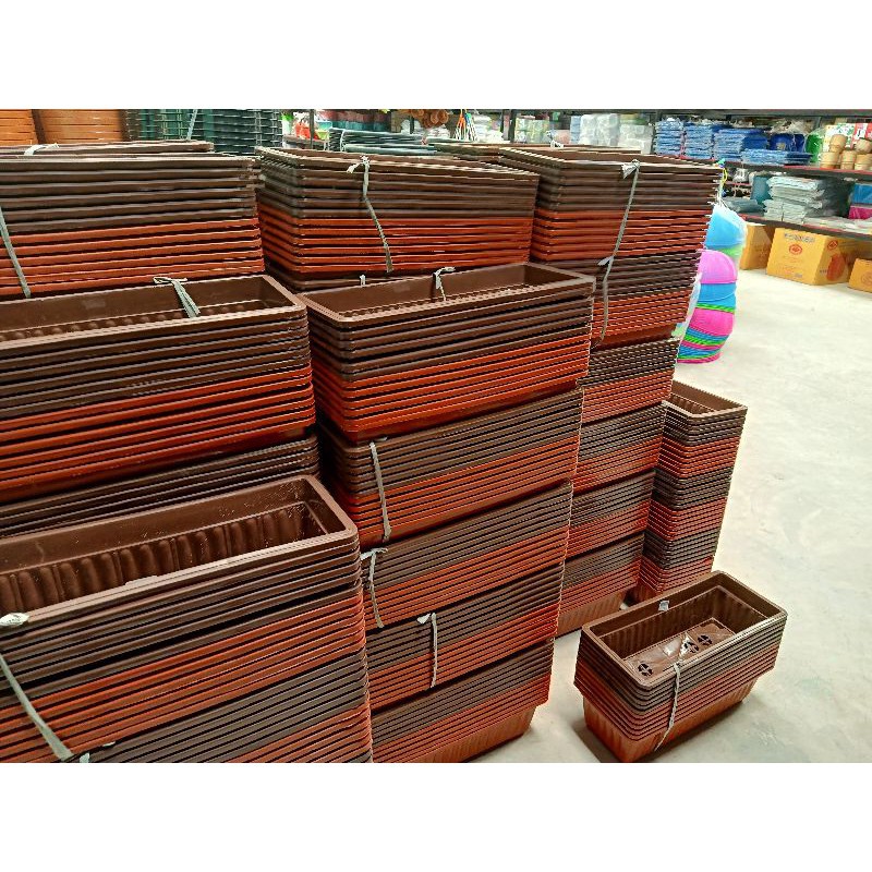 กระถางต้นไม้ กระถางต้นไม้พลาสติกรางยาว ปลูกต้นไม้และผักสวนครัว ขนาดยาว 21 นิ้ว กว้างและสูง 6 นิ้ว