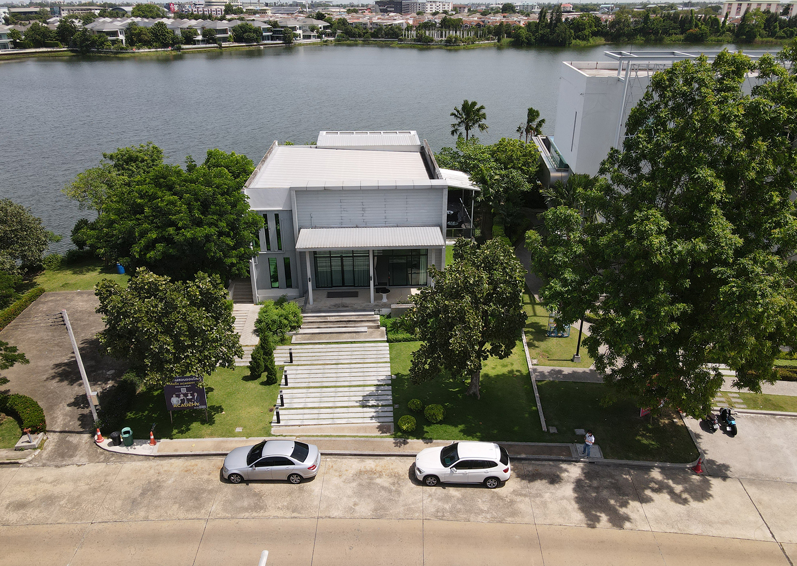 76952-ขาย บ้านริมทะเลสาป Perfect Masterpiece Lakeside รังสิต ปทุมธานี