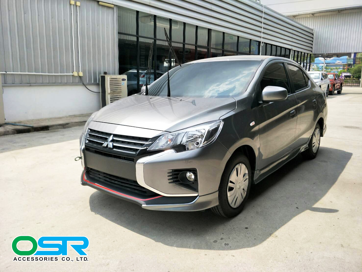 ชุดแต่งรถ สเกิร์ต-สปอยเลอร์ New Mitsubishi Attrage ทรง OEM By OSR