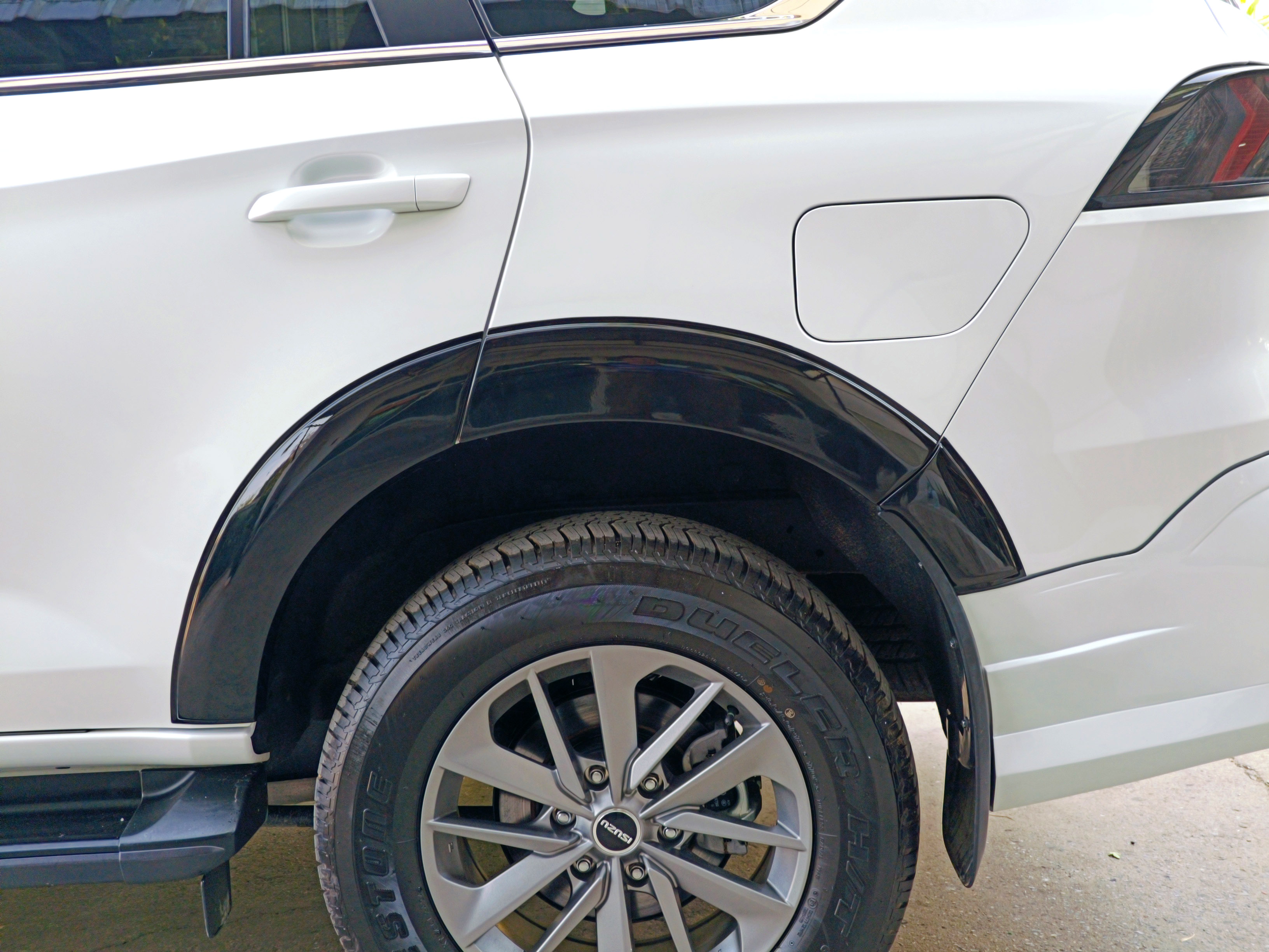 ชุดแต่งรถ All New Isuzu Mu-X 2024-2025 "SR-Limited"