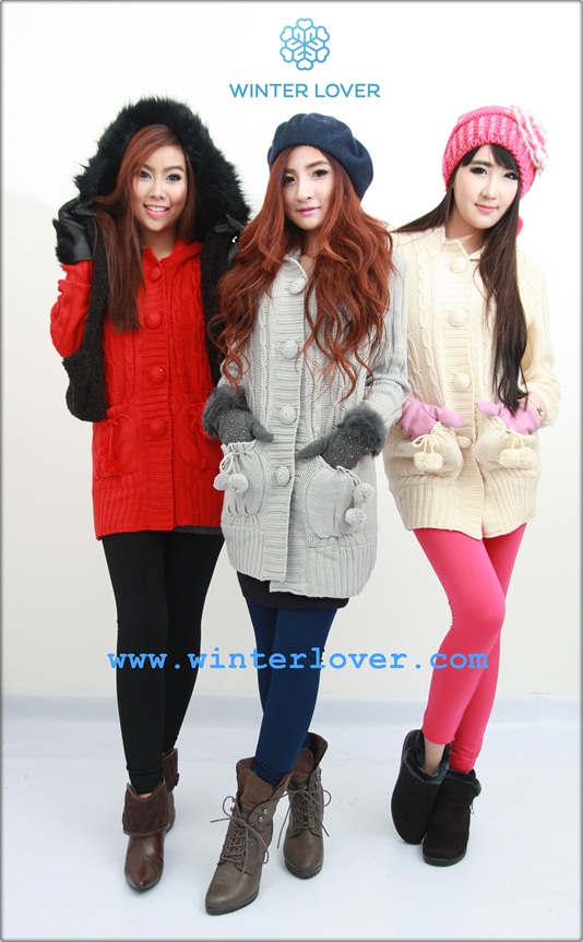 เสื้อคลุมกันหนาวสีแดงไหมพรมอุ่นนุ่มพร้อมส่ง
