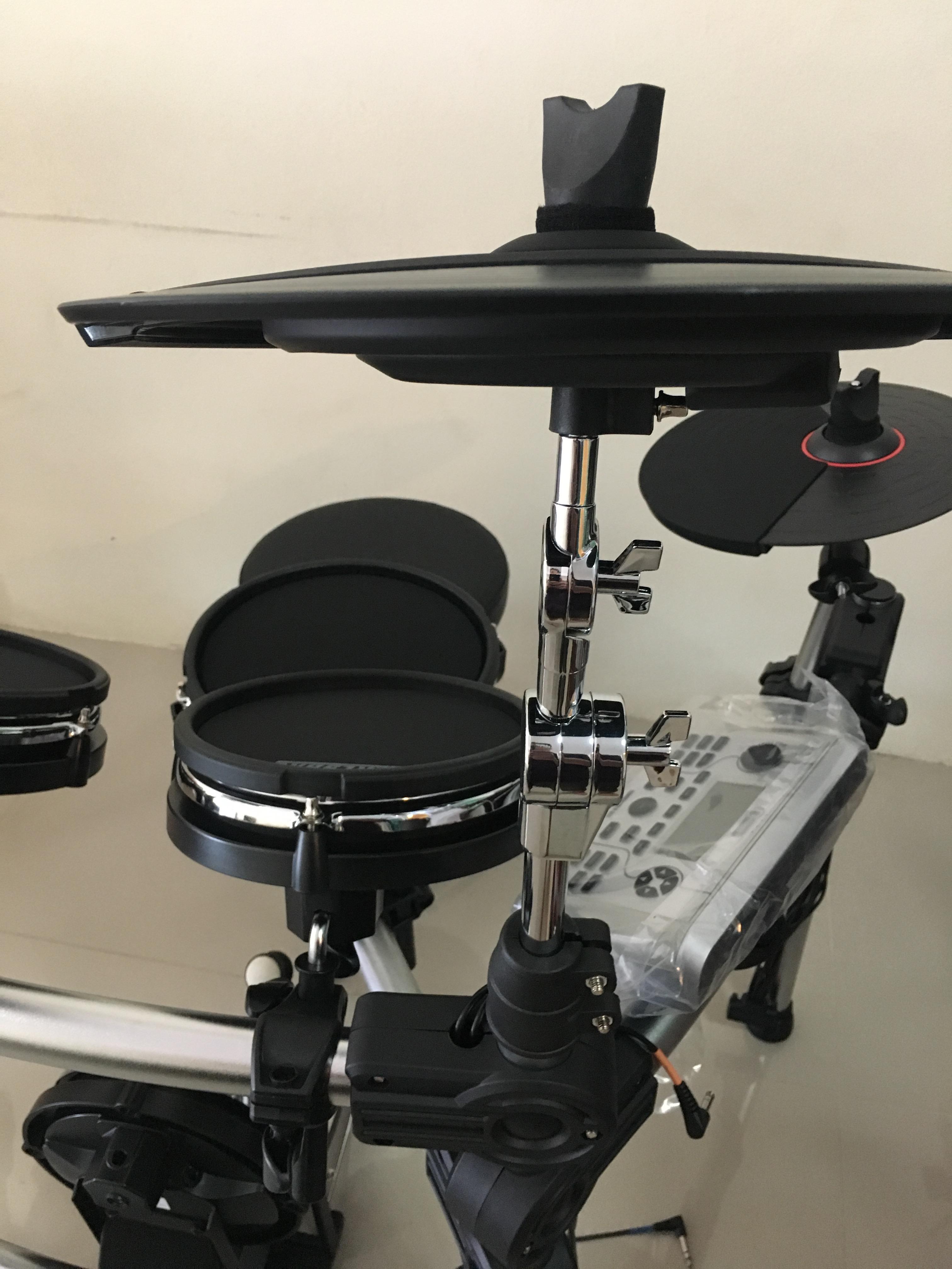 กลองไฟฟ้า Carlsbro csd 500 ราคา 19,000 สนใจรายละเอียด โทร.086-2032849 Line:@bdc_music