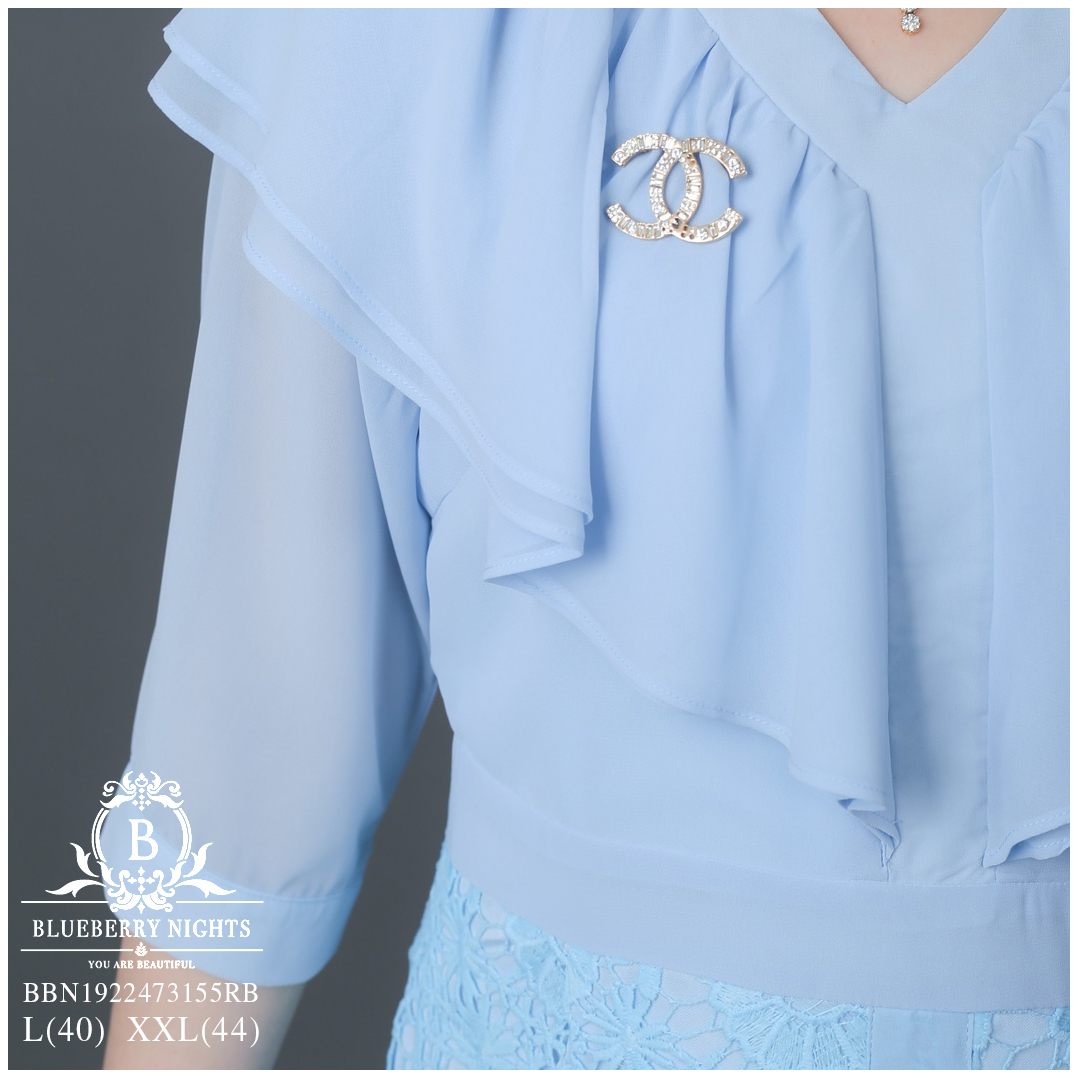 SaLe++13393**เดรสผ้าลูกไม้อิตาลีมิกซ์ผ้าชีฟองเกรดพรีเมี่ยมนำเข้าอย่างดี ดีเทลช่วงบนผ้าชีฟองสีพื้นคอระบายสวยเก๋ ช่วงล่างผ้าลูกไม้เนื้อผ้าใส่สบายไม่ระคายเคืองผิว มีซับในทั้งตัว มีซิปหลังยาว สำเนา