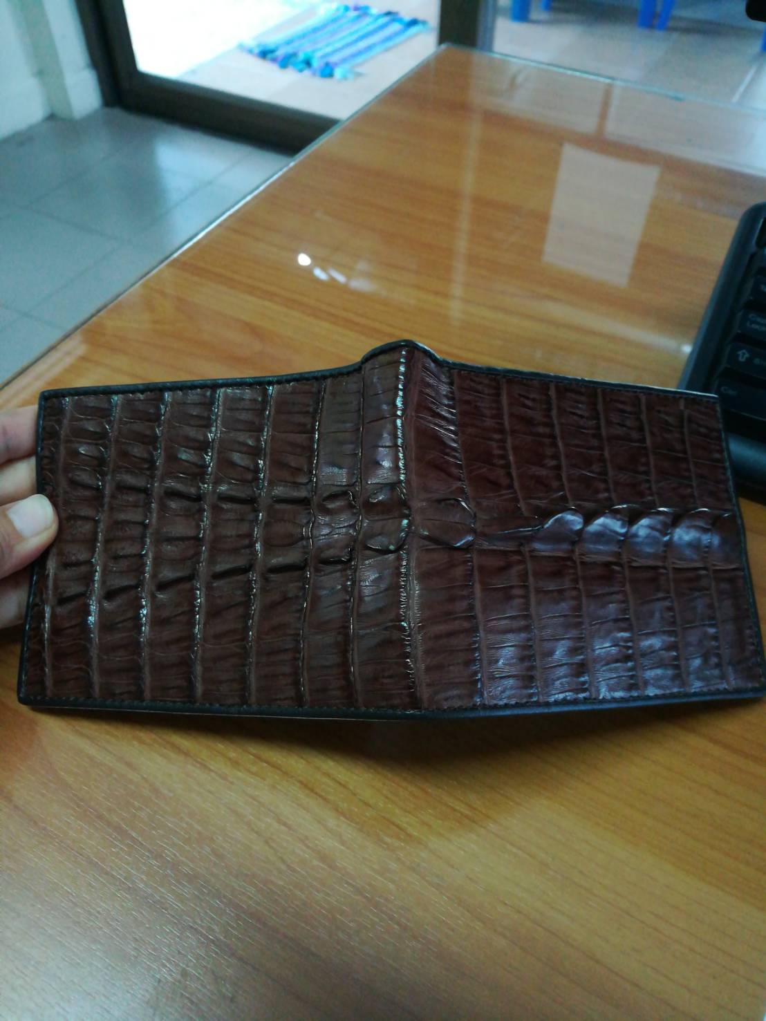 กระเป๋าหนังจระเข้แท้(กระดูกหาง)