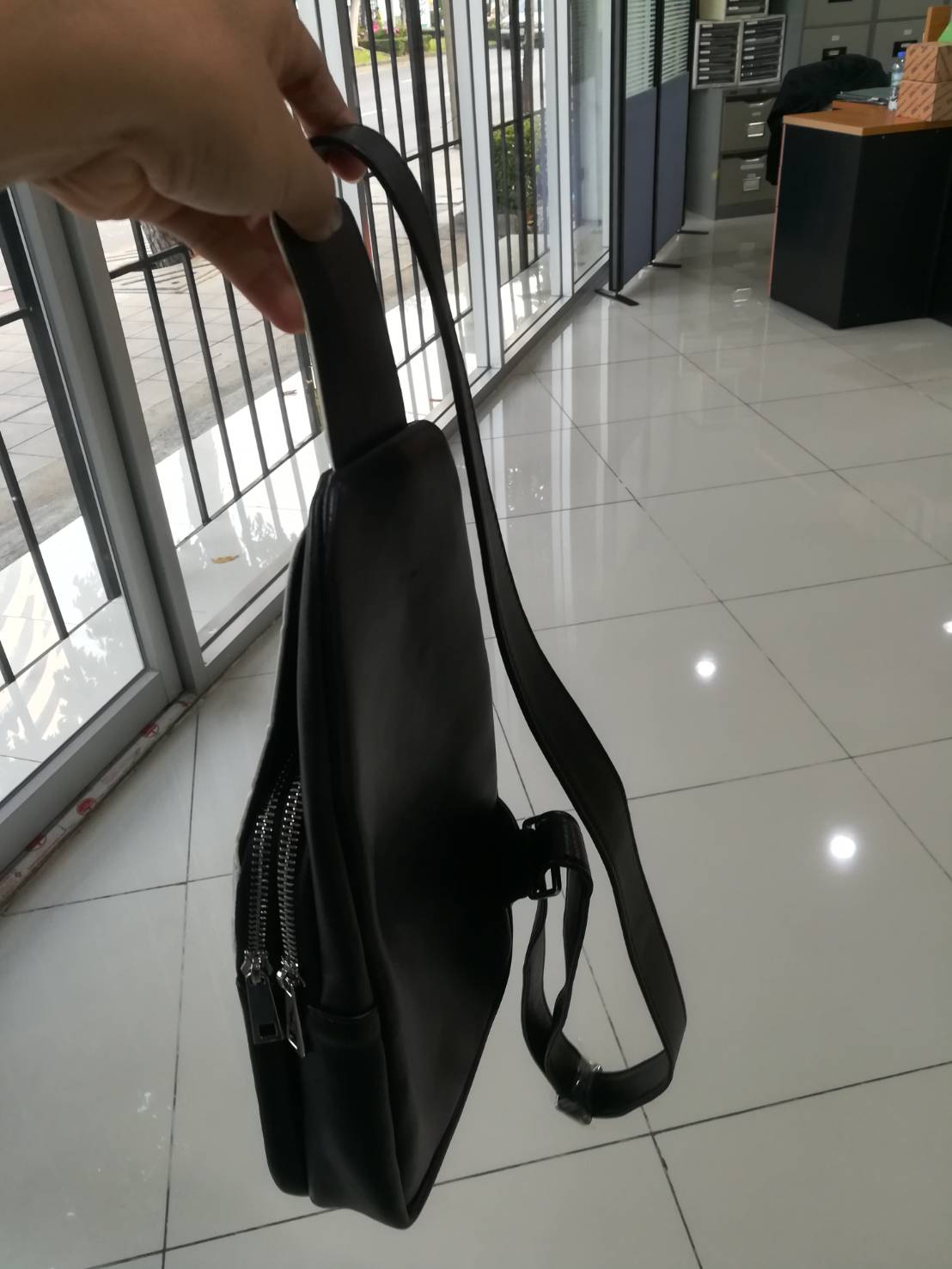 กระเป๋าหนังจระเข้แท้คาดไหล่, คาดหลัง, สะพายลำลอง