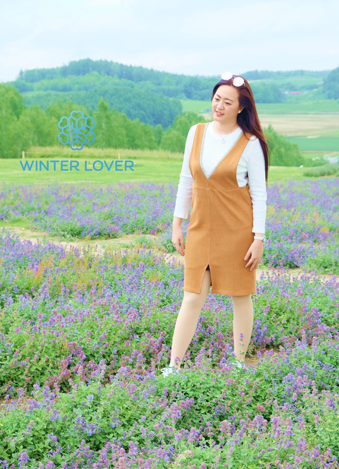 ชุดเอี๊ยมเดรสสั้น สีน้ำตาลทองเบจ ผ้าลูกฟูกหนานุ่ม พร้อมเสื้อยืดตัวในสีขาว สวยน่ารัก (พร้อมส่ง)(M,L,XL,2XL)