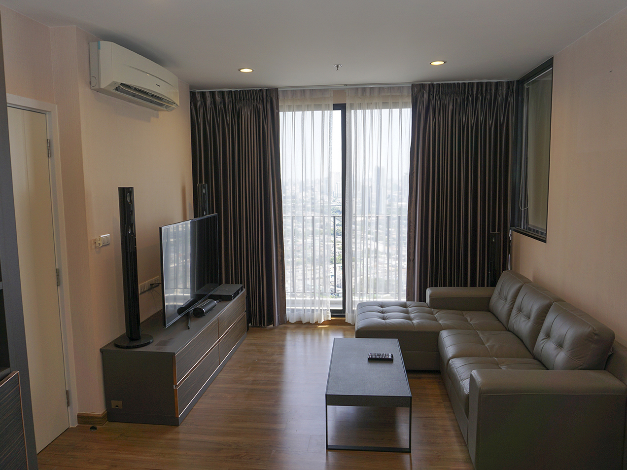 31248-ขายคอนโด เดอะทรี อินเตอร์เชนจ์ ใกล้ MRT เตาปูน บางซื่อ กรุงเทพ