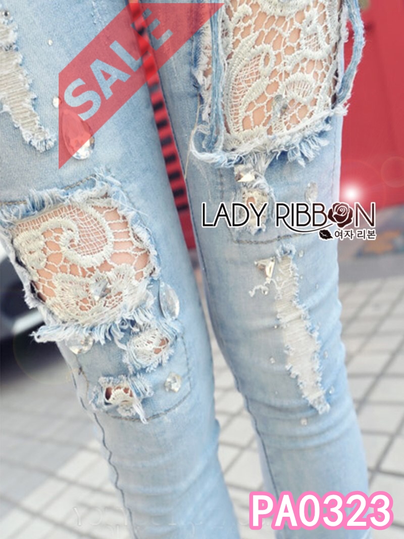 Sale++Lady Ribbon**PA0323**(M) Lady Sophie Embellished Lace Ripped Skinny Jeans กางเกงยีนส์ขายางทรงสกินนี่แบบขาดๆประดับผ้าลูกไม้และตกแต่งคริสตัล ตัวนี้ใส่แล้วเก๋ไม่เหมือนใครเลยจริงๆค่ะ ไม่ได้เป็นแค่กางเกงยีนส์ธรรมดาๆ แต่เพิ่มรายละเอียดที่น่าสนใจด้วยการฉีก