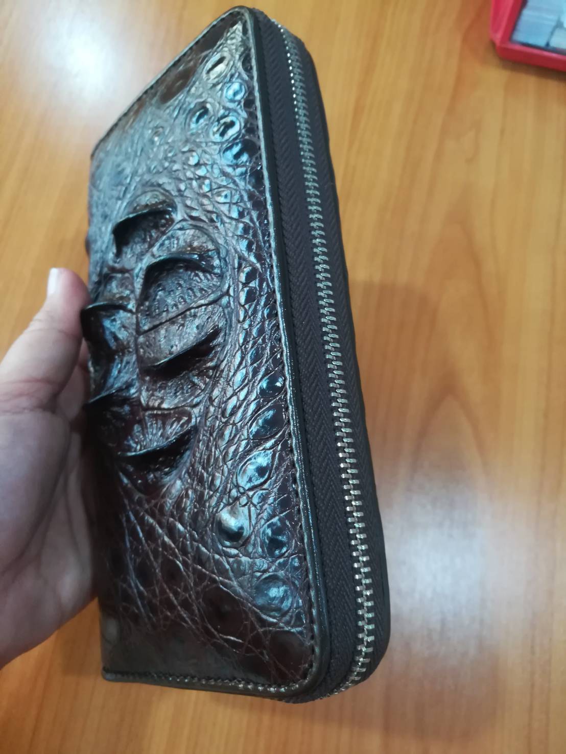 กระเป๋าหนังจระเข้แท้แบบซิปเดี่ยว(หนังกระดูกหัว)