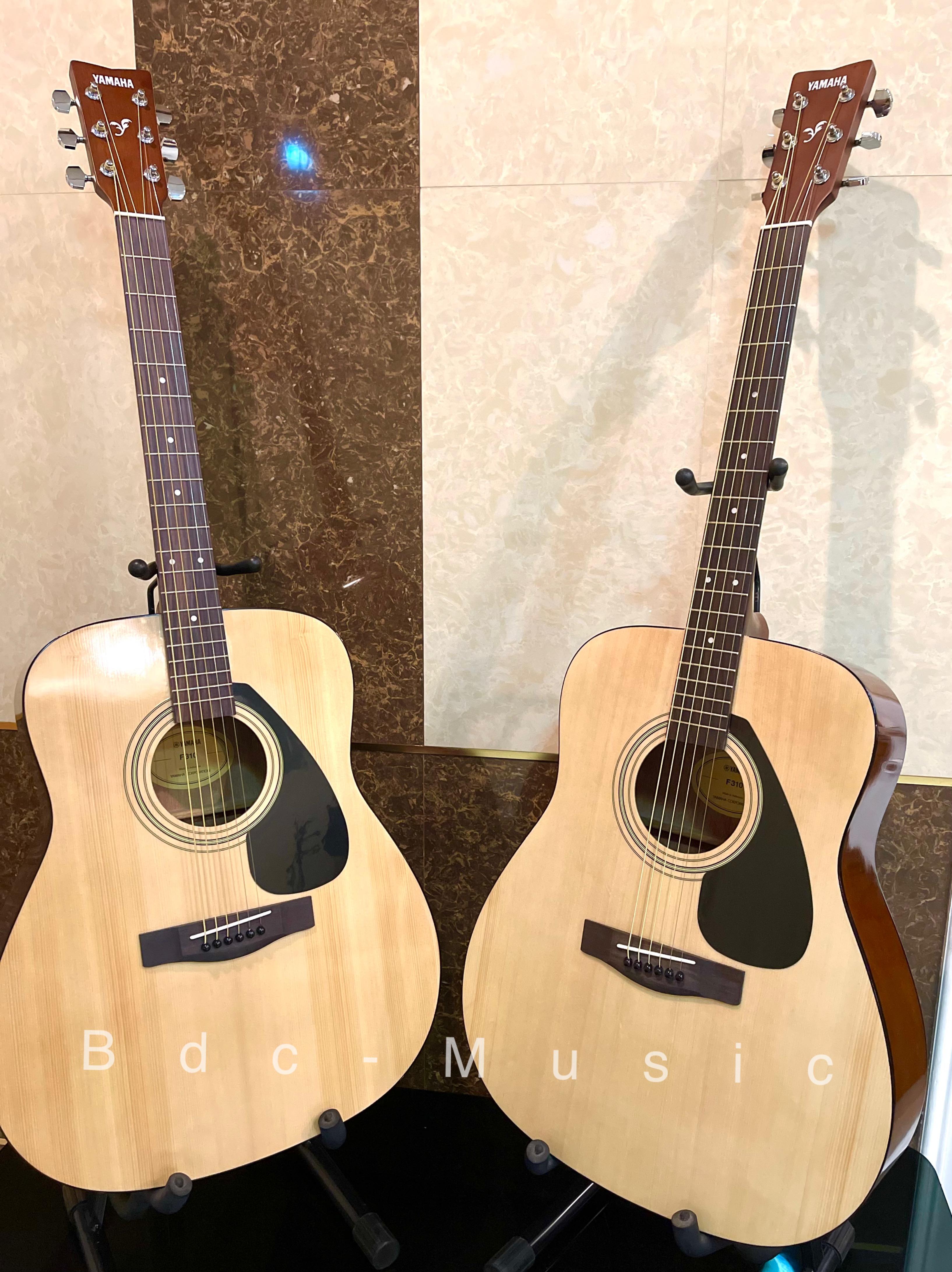 กีตาร์โปร่ง Yamaha F-310 ราคาพิเศษ 4,290 พร้อมกระเป๋า สนใจรายละเอียด Line:@bdc_music โทร. 086-2032849