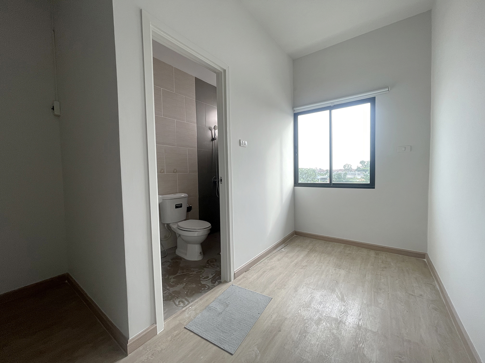 เช่า เอสเกต ทาวน์โฮม กรุงเทพฯ-ปทุมธานี ริมถนน ซอยวัดหนองปรง