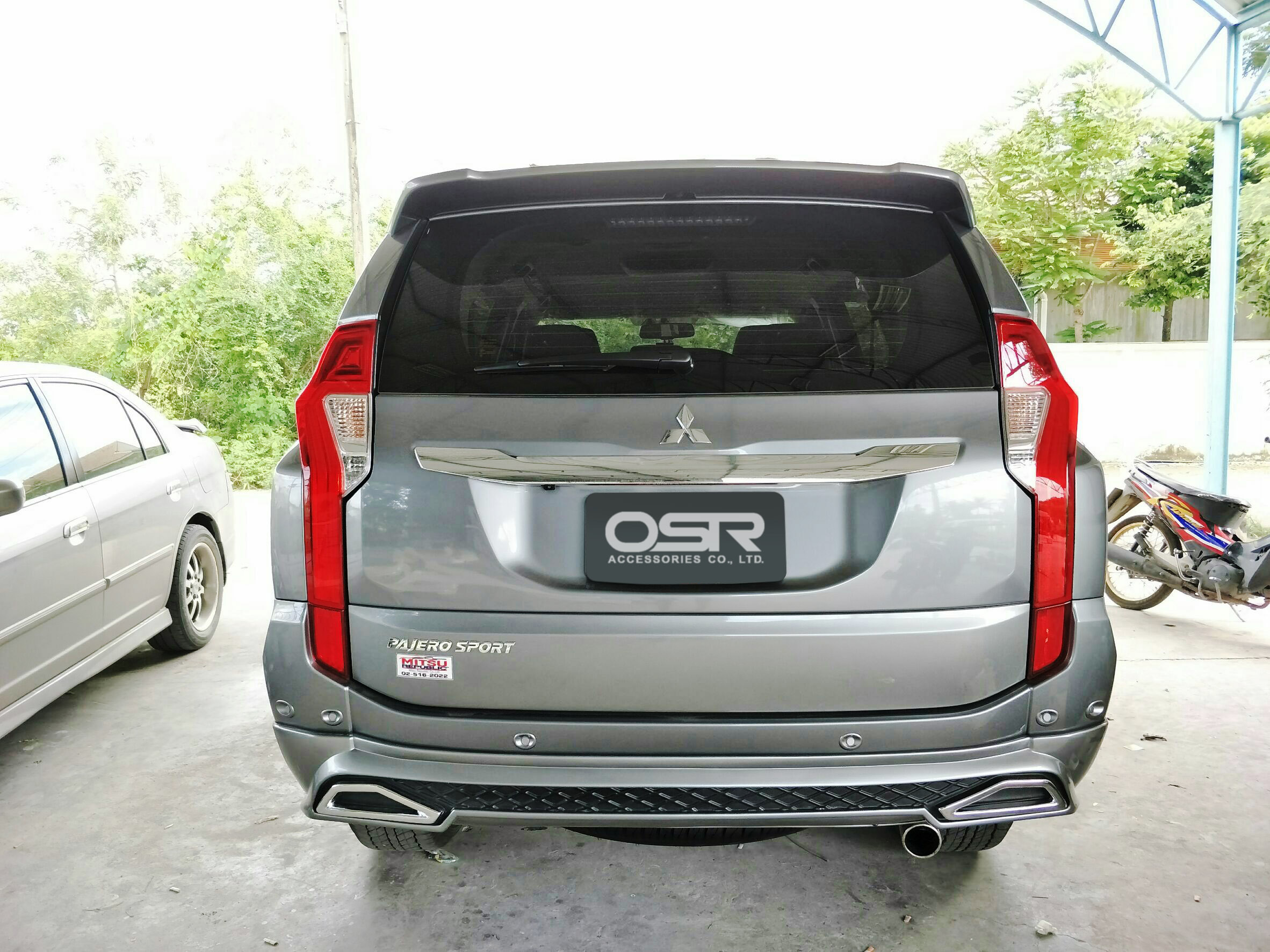 ชุดแต่งรถ สเกิร์ต-สปอยเลอร์ Pajero Sport 2016 ทรง AT-2 by OSR
