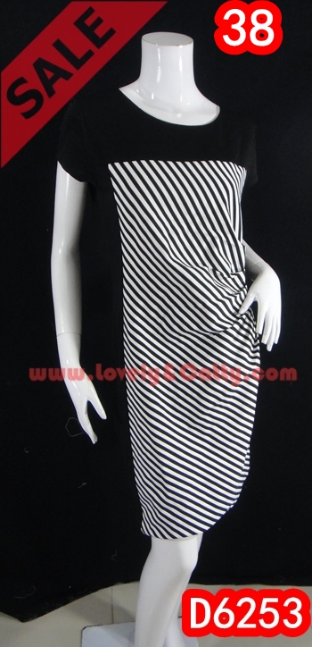 SaLe D6253**Dressผ้าเพอร์กิ้นเนื้อดีนิ่มๆสีดำ แต่งด้วยผ้าลายทางสีเหลืองด้านหน้า ด้านหลังพื้่นดำ เย็บขยุ้มช่วงเอว รอบอก 38 นิ้ว วงแขน 18 นิ้ว ปลายแขน 14 นิ้ว แขนยาว 4.5 นิ้ว ไหล่ 15 นิ้ว เอว 34 นิ้ว ความยาว 39 นิ้ว สะโพก 40 นิ้ว สินค้าถ่ายจากงานจริงทุกตัว