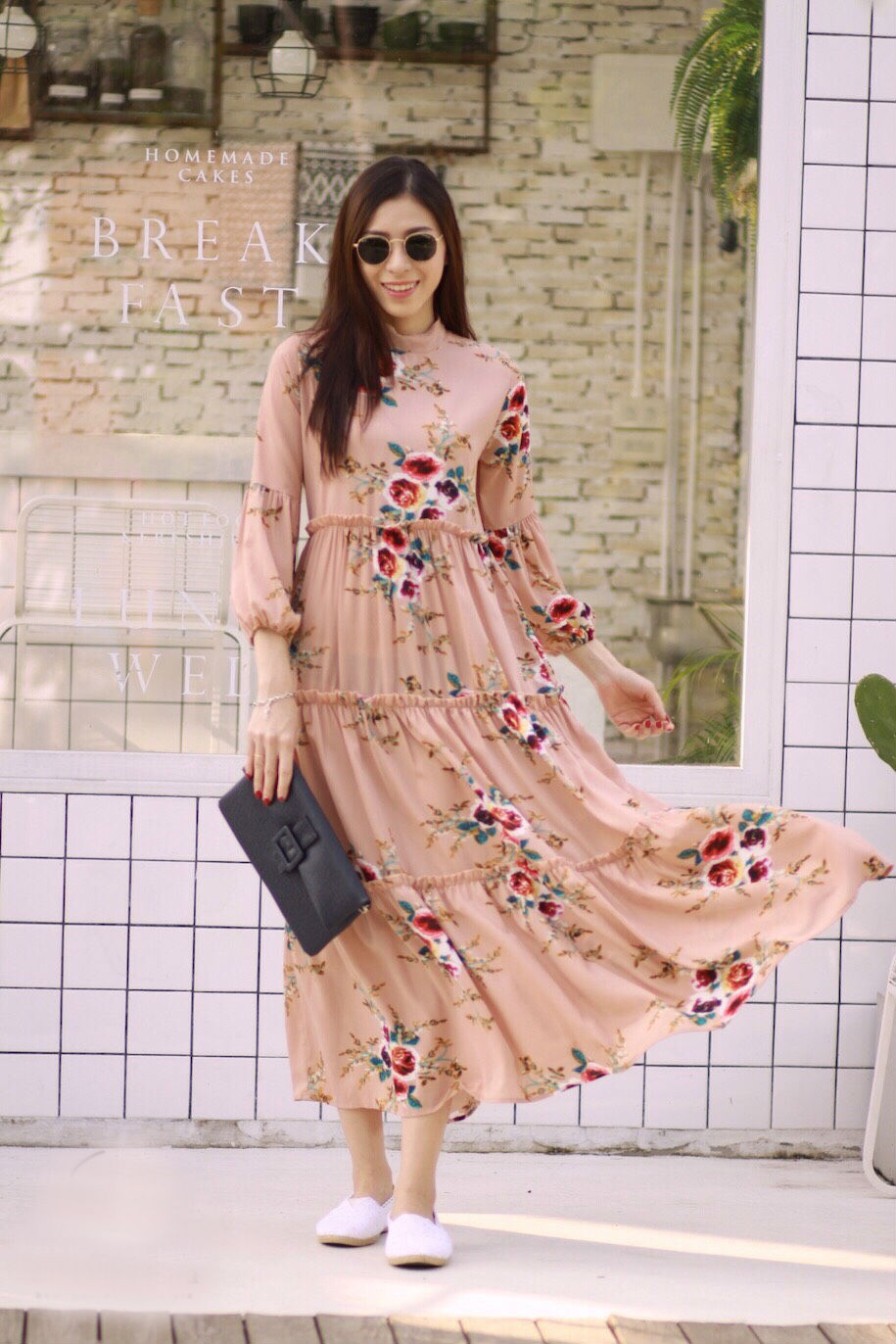 MD0024 เสื้อผ้าแฟชั่นเกาหลี เดรสเกาหลี เดรสยาว เดรสแฟชั่น แม็กซี่เดรส Maxidress ลายดอก Maxi Dress (สีนู้ด)