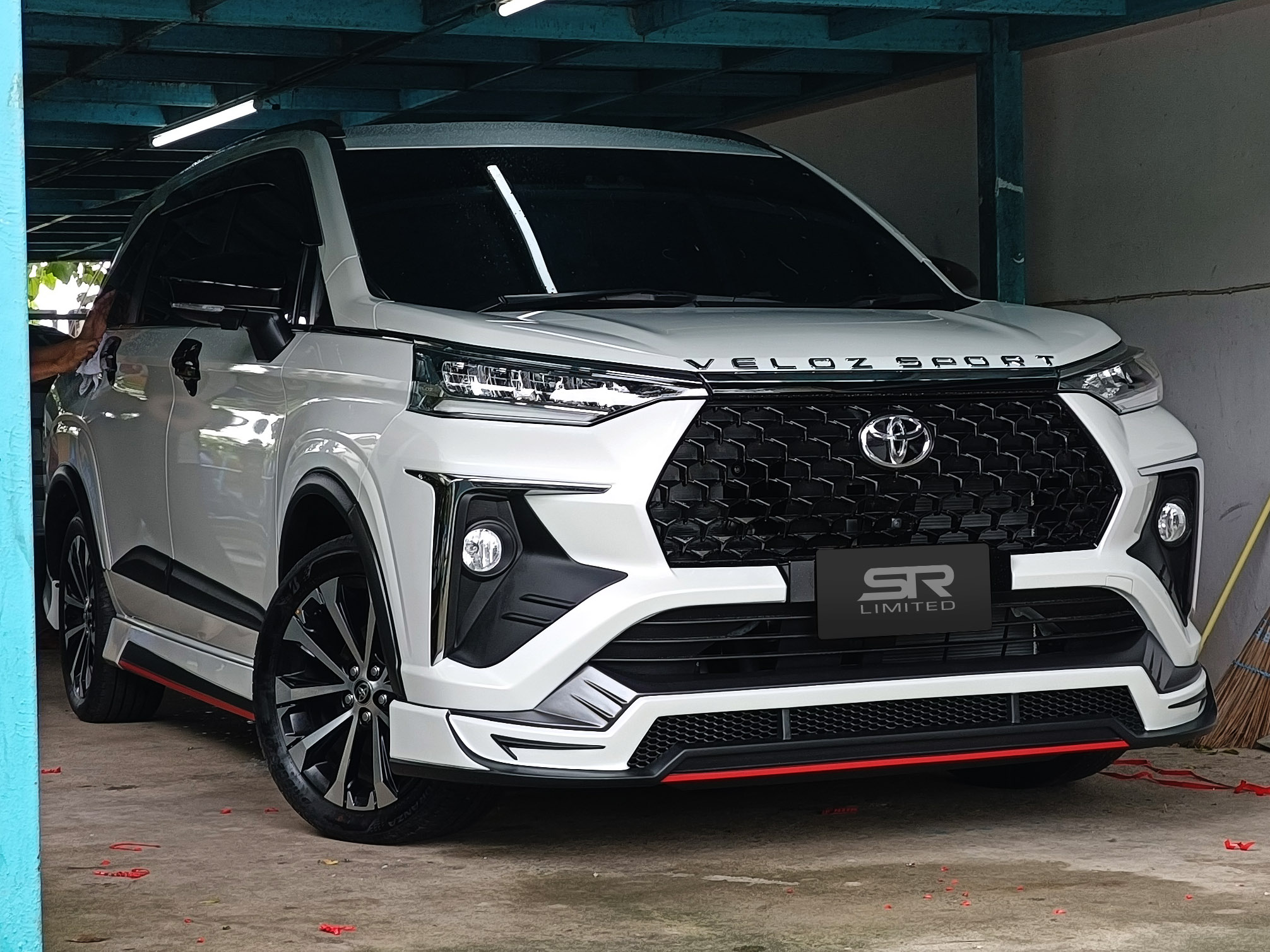 ชุดแต่งรถ-สเกิร์ต-สปอยเลอร์ Toyota Veloz 2022 ทรง SR-Limited