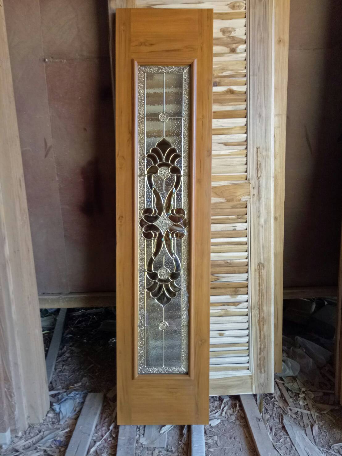 ประตูไม้สักกระจกนิรภัยบานเลื่อน GBBB - 10 (คลิกรายละเอียดที่รูป)