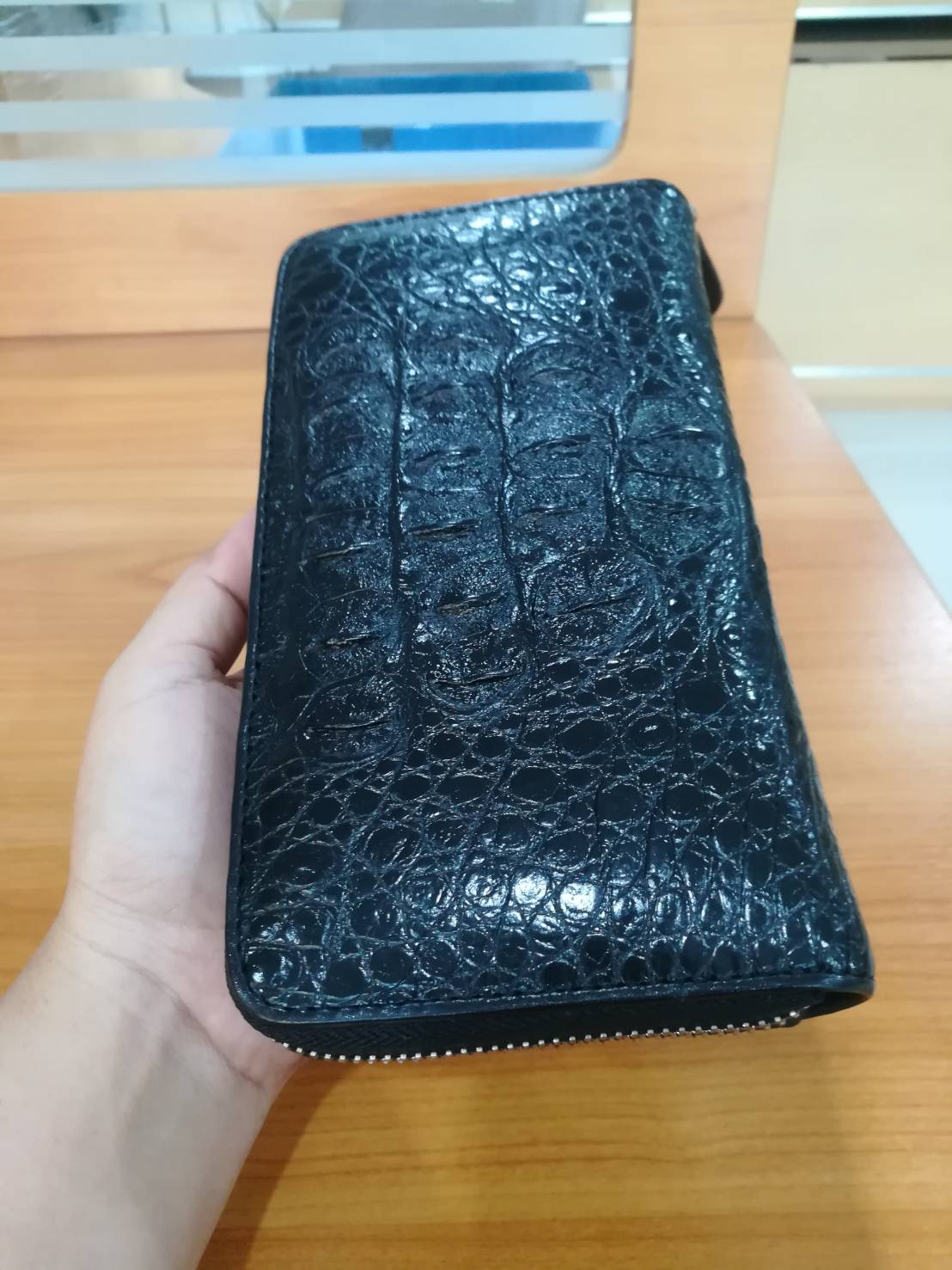 กระเป๋าหนังจระเข้แท้แบบซิปเดี่ยว(หนังกระดูกหัว)