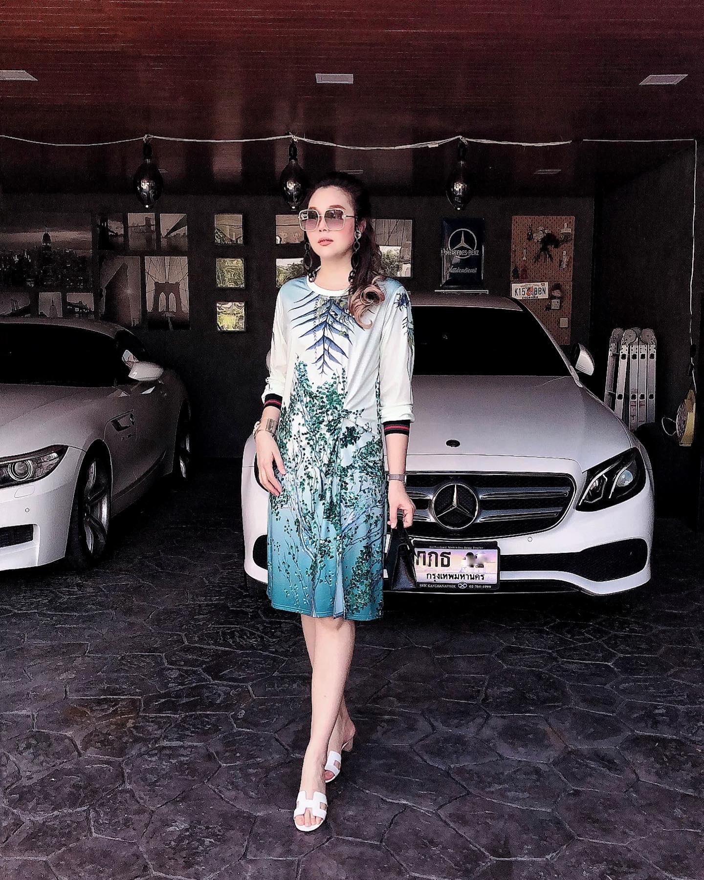 SaLe++14100 เดรสทีเชิ้ตผ้ายืดโพลีเอสเตอร์ผสมเนื้อนุ่มเกรดพรีเมี่ยม ตัดเย็บสวยเนี้ยบสไตล์แบรนด์เนมสุดหรู แพทเทิร์นเสื้อคอกลมแขนยาวปลายแขนยางยืด ช่วงเอวเย็บม้วนเกลียวช่วยอำพรางพุง #ซ่อนพุง ให้ดู #ผอมมีเอว ค่ะ พิมพ์ลายสีคมชัดสวยเป๊ะ ใส่สวยได้ทุกๆโอกาส หรูหรา