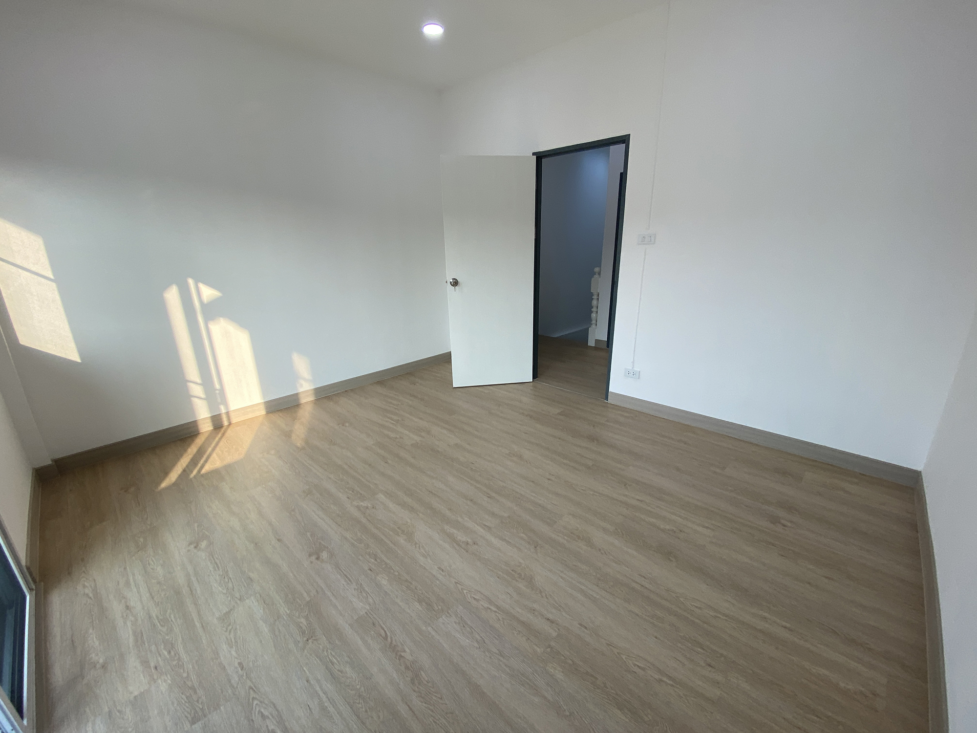 83451-ขายทาวน์เฮ้าส์ เอเชียโฮมทาวน์ 2 บางกรวย-ไทรน้อย นนทบุรี