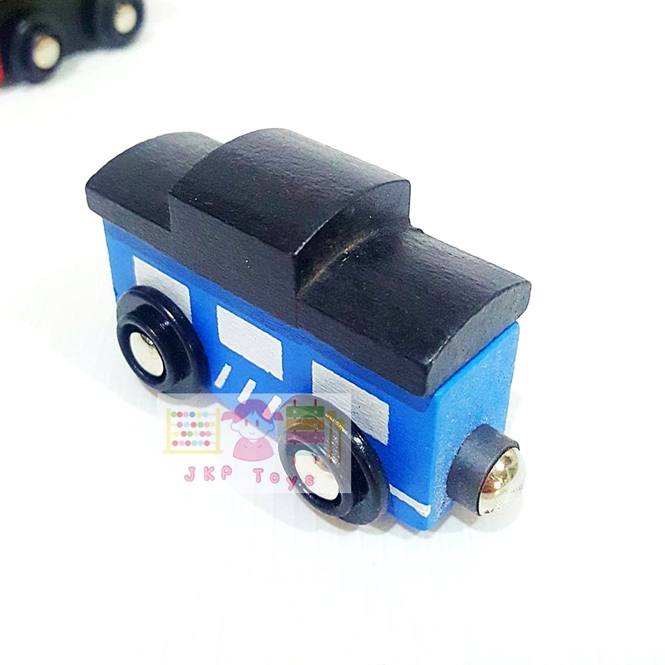 รถไฟไม้เเม่เหล็ก(เล็ก)