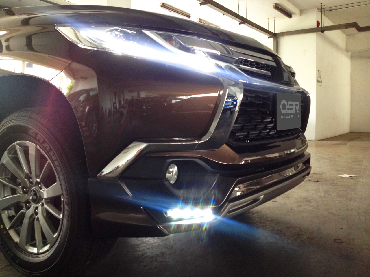 ชุดแต่งรถ สเกิร์ต-สปอยเลอร์ Pajero Sport 2016 ทรง Ativus by OSR