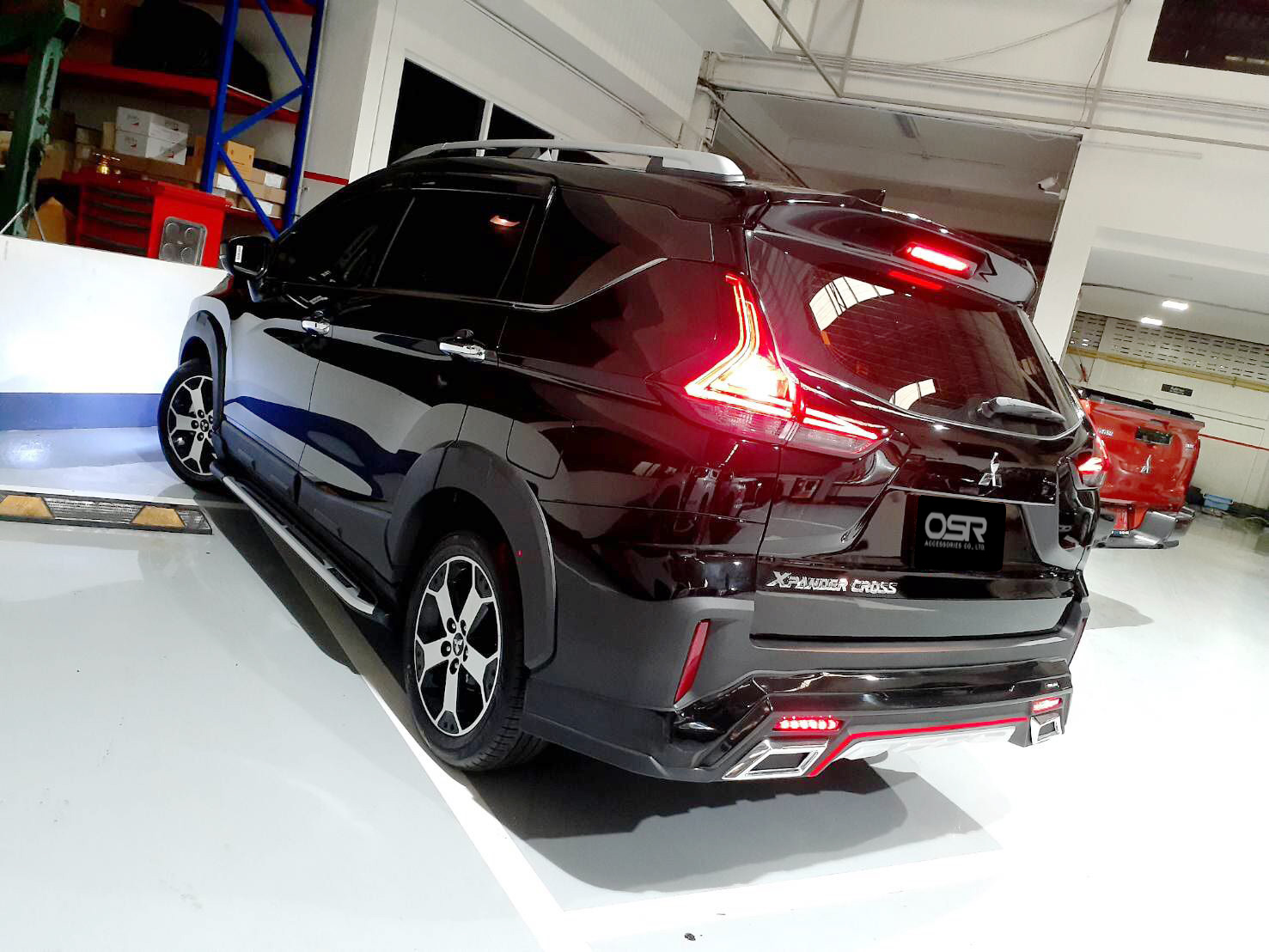 ชุดแต่งรถ Mitsubishi Xpander Cross ทรง X-Treme