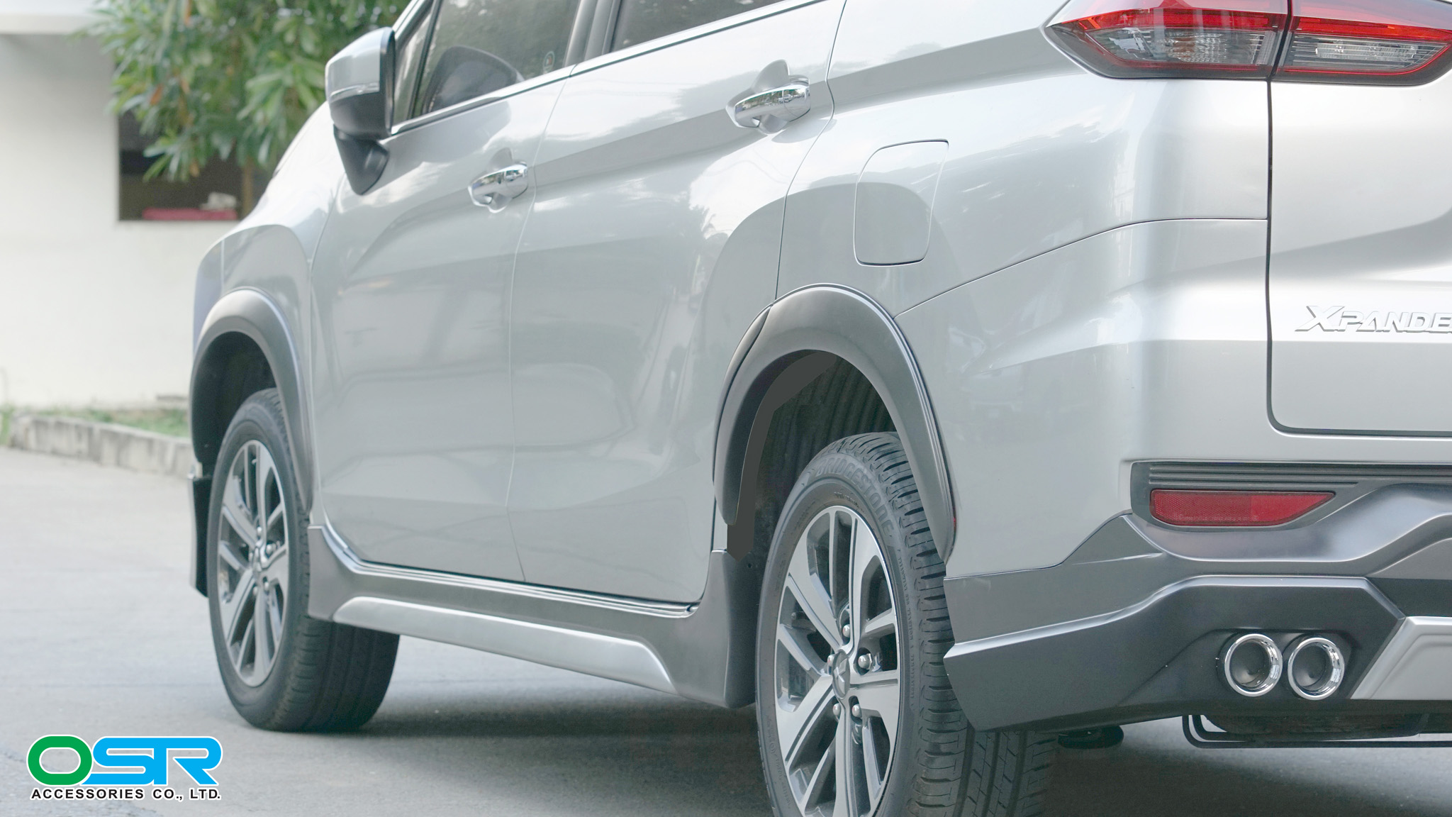 ชุดแต่งรถ-สเกิร์ต-อุปกรณ์แต่งรถ Mitsubishi Xpander ทรง SR-Limited By OSR